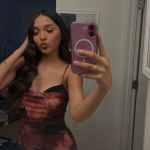 Meet your Posher, Valeria